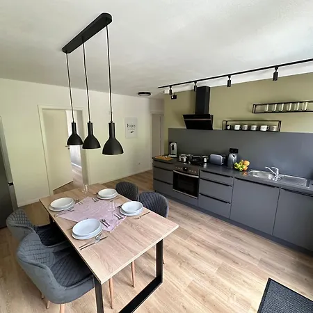 Primavera Apartment *