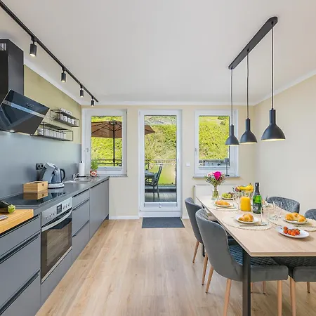 Primavera Apartment *